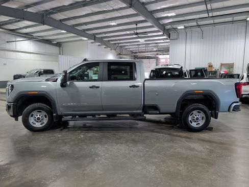 Used 2024 GMC Sierra 2500 Pro AWD/4WD image 5