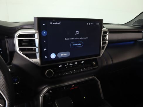 Used 2024 Toyota Sequoia Platinum image 5