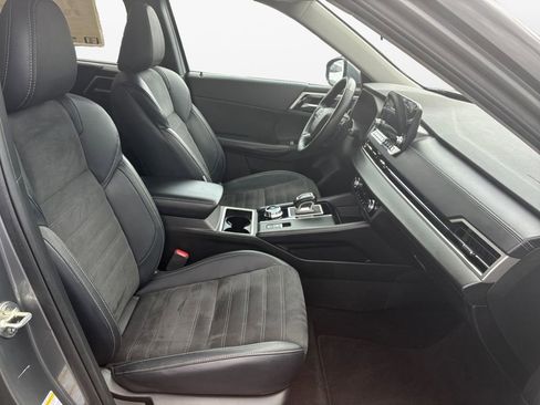 Used 2024 Mitsubishi Outlander FWD image 24