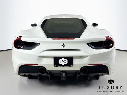 Used 2016 Ferrari 488 GTB image 5