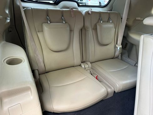 Used 2012 Toyota Highlander Limited w/ Tow Pkg AWD/4WD image 26