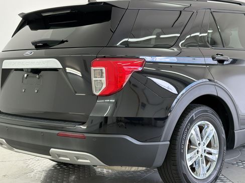 Used 2023 Ford Explorer XLT w/ Equipment Group 202A RWD image 28