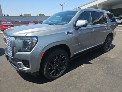 Used 2023 GMC Yukon Denali w/ LPO, Floor Liner Package AWD/4WD image 1