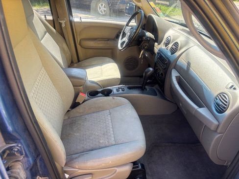 Used 2006 Jeep Liberty Sport AWD/4WD image 11