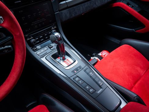 Used 2018 Porsche 911 GT2 RS w/ Weissach Package RWD image 20