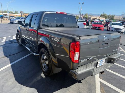 Used 2011 Nissan Frontier PRO-4X AWD/4WD image 6