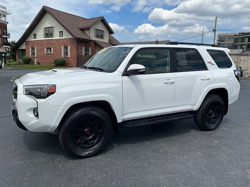 Used 2022 Toyota 4Runner TRD Off-Road Premium w/ TRD Black Wheel Package (TMS) AWD/4WD image 3
