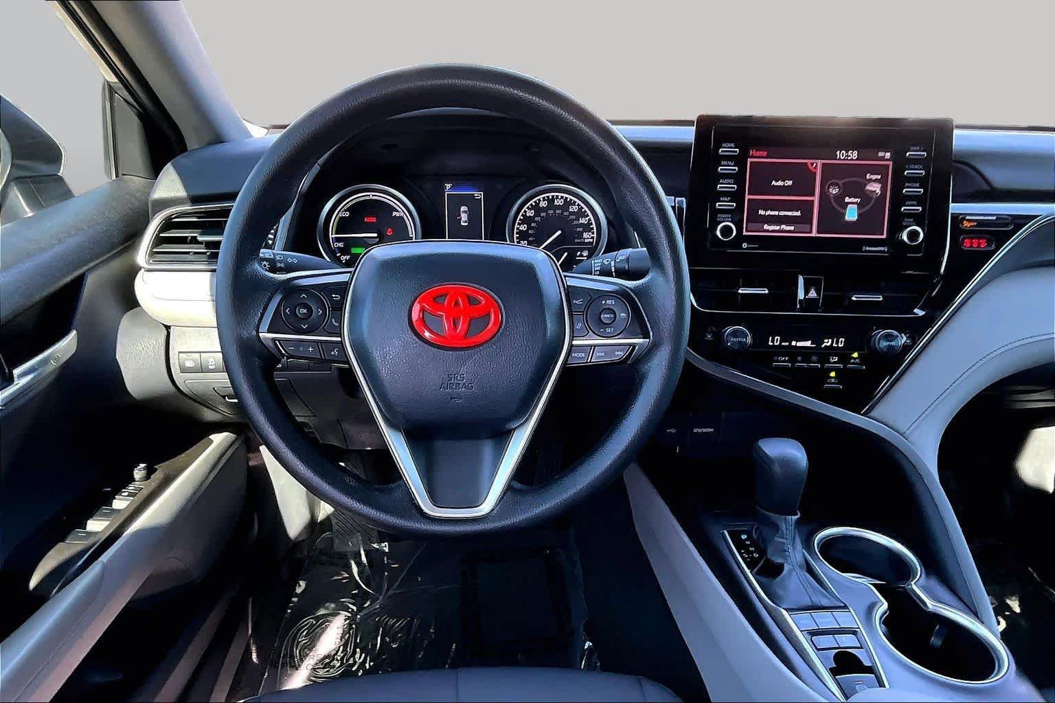 Used 2023 Toyota Camry LE FWD image 5