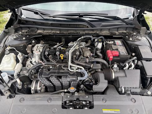 Used 2025 Nissan Altima 2.5 SV FWD image 33
