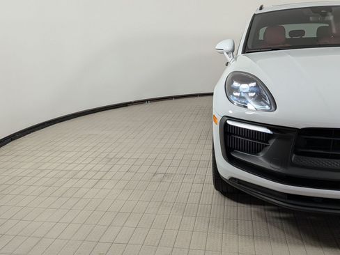 Certified 2024 Porsche Macan GTS AWD/4WD image 10
