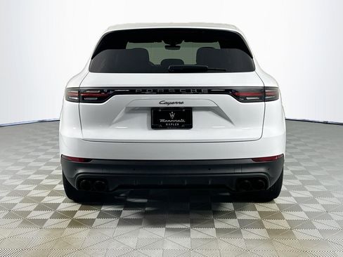 Used 2023 Porsche Cayenne Platinum Edition image 6