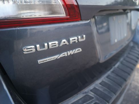 Used 2017 Subaru Outback 2.5i Limited AWD/4WD image 11