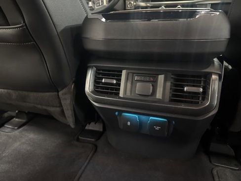 Used 2023 Ford F150 Lariat w/ Equipment Group 502A High image 18