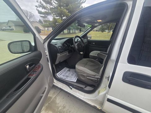 Used 2008 Chevrolet Uplander w/ Climate Package image 9