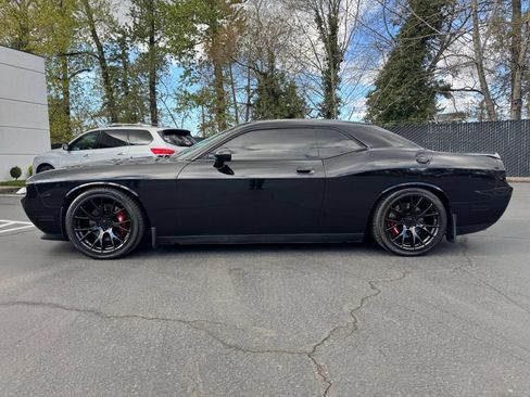 Used 2009 Dodge Challenger SRT8 w/ SRT Option Group II image 2