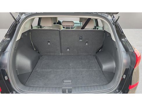 Used 2021 Hyundai Tucson Value FWD image 9