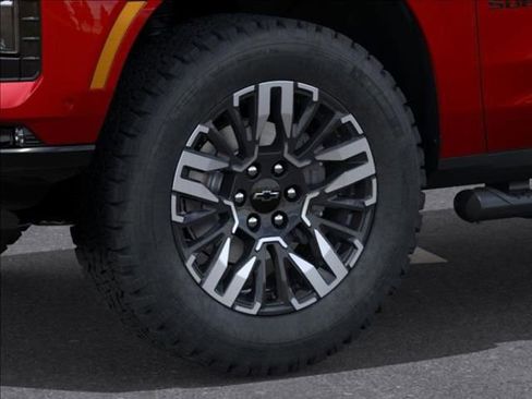 New 2026 Chevrolet Suburban Z71 w/ Z71 Off-Road Package AWD/4WD image 11