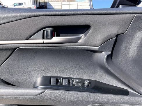 Used 2025 Toyota Camry LE image 35