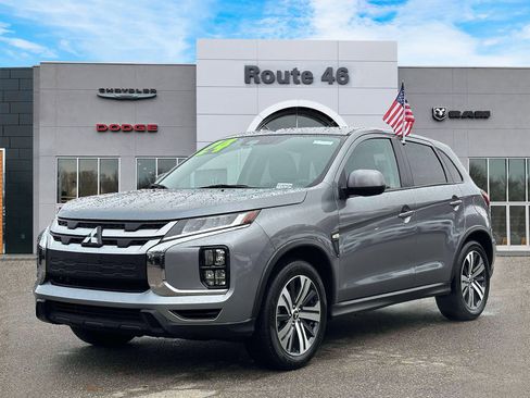 Used 2024 Mitsubishi Outlander Sport ES image 2