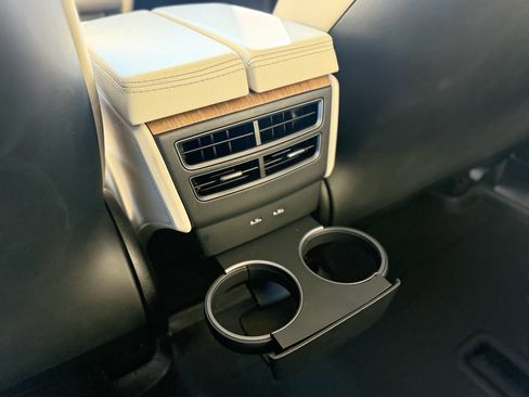 Used 2019 Tesla Model X 75D image 87