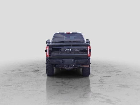 Used 2023 Ford F250 XLT w/ Black Appearance Package AWD/4WD image 7