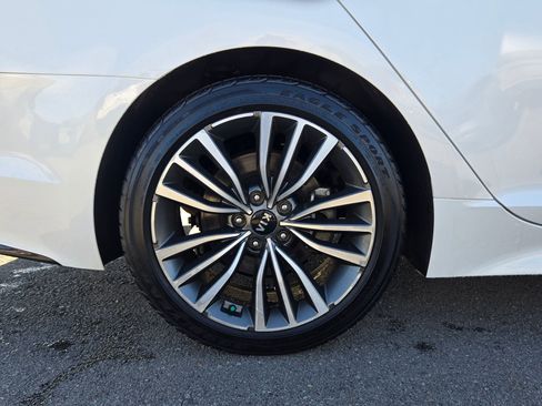 Certified 2019 Kia Stinger Base image 17