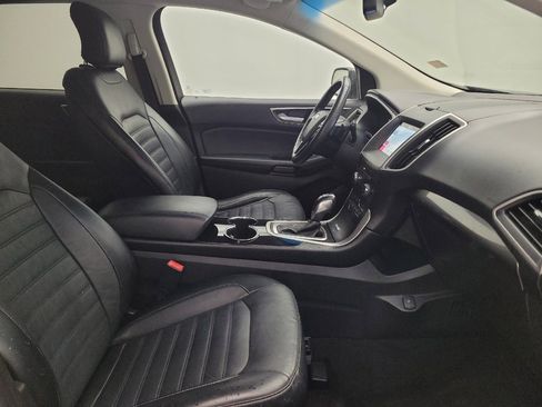 Used 2016 Ford Edge SEL w/ Equipment Group 201A AWD/4WD image 21