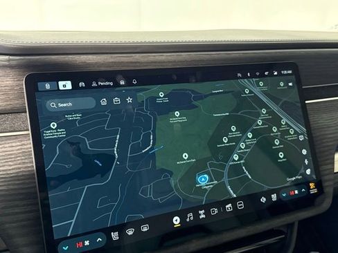 Used 2023 Rivian R1S Launch Edition image 17