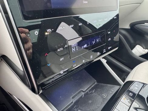 Used 2022 Hyundai Tucson Limited image 19