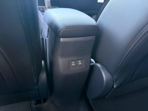 Used 2026 Nissan Kicks SR FWD image 27