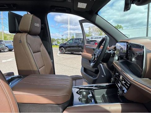 New 2026 Chevrolet Tahoe High Country AWD/4WD image 16