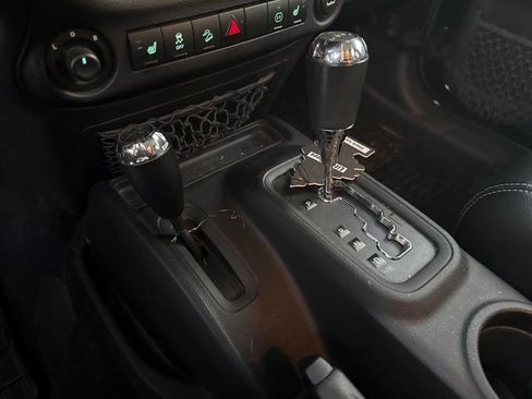 Used 2012 Jeep Wrangler Unlimited Sahara w/ Connectivity Group image 53