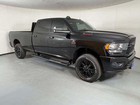 Used 2022 RAM 3500 Big Horn w/ Night Edition AWD/4WD image 9