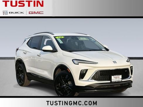 Used 2024 Buick Encore GX Sport Touring image 1