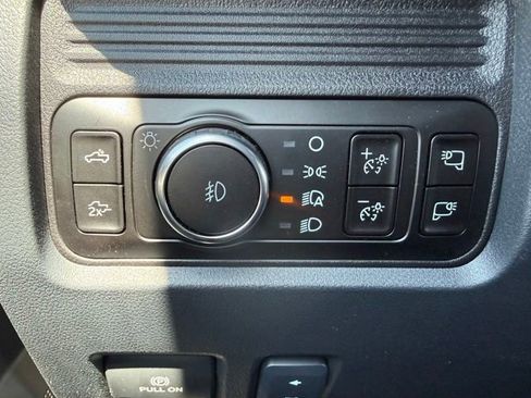 Used 2011 Ford F150 Lariat w/ Lariat Chrome Pkg AWD/4WD image 25