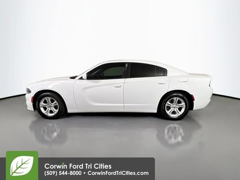 Used 2020 Dodge Charger SXT RWD image 6