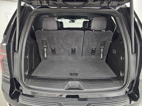 Used 2025 Chevrolet Tahoe LT AWD/4WD image 21