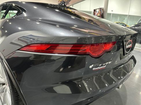 Used 2017 Jaguar F-TYPE Coupe RWD image 34