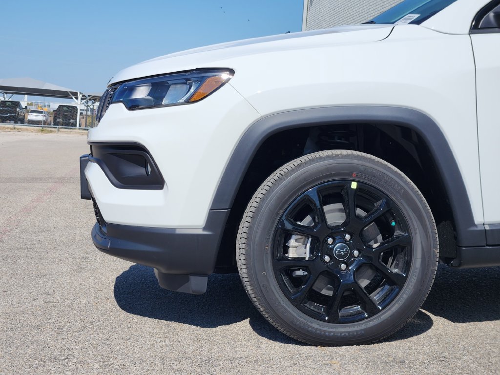 New 2026 Jeep Compass Latitude AWD/4WD image 6
