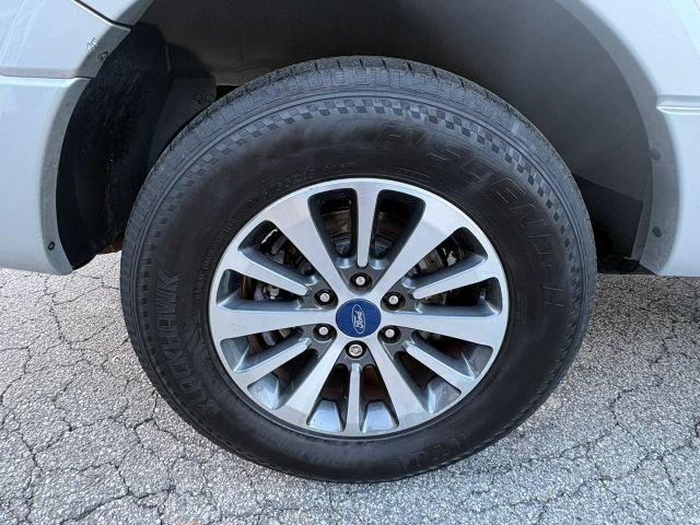 Used 2017 Ford Expedition EL XLT w/ Equipment Group 202A RWD image 11