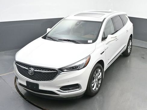 Used 2019 Buick Enclave Avenir w/ Avenir Technology Package AWD/4WD image 38