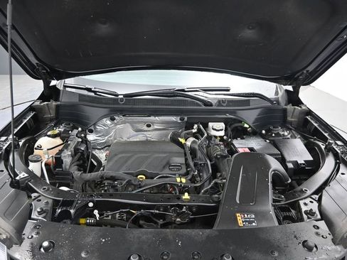 Used 2024 Chevrolet Trax LT FWD image 19
