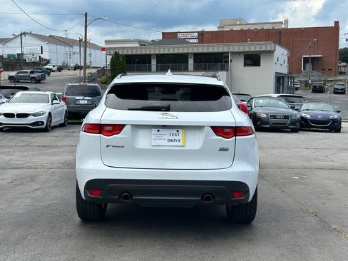 Used 2019 Jaguar F-PACE R-Sport AWD/4WD image 9