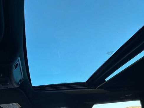 Used 2018 Ford F150 Raptor w/ Equipment Group 802A Luxury image 22