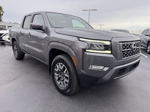 Used 2024 Nissan Frontier SL w/ Technology Package image 7