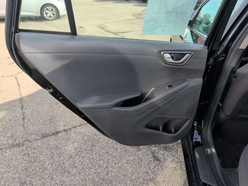 Used 2020 Hyundai Ioniq SEL image 19