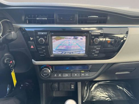 Used 2016 Toyota Corolla LE image 13