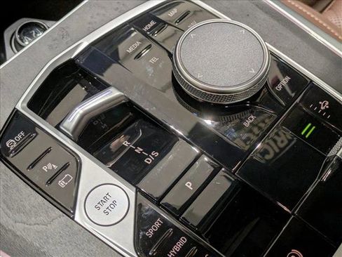 Certified 2026 BMW X5 xDrive50e w/ M Sport Package image 12