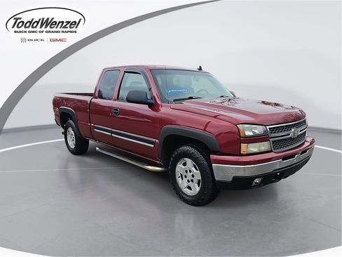 Used 2006 Chevrolet Silverado 1500 LT w/ Onstar Plus Package image 1