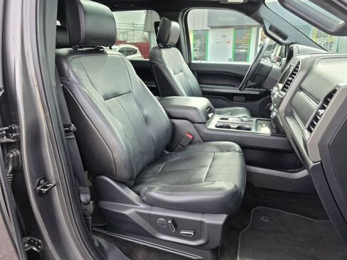 Used 2018 Ford Expedition Max XLT image 10